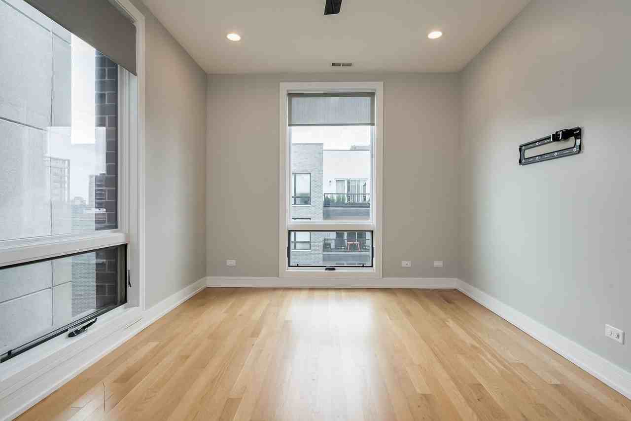 680 N Milwaukee Ave #604 - Photo 7 of 28