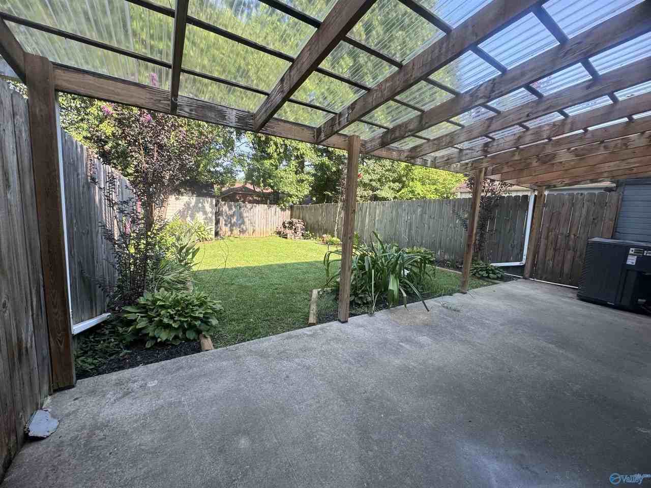 2210 Westbury Ct Sw - Photo 4 of 28