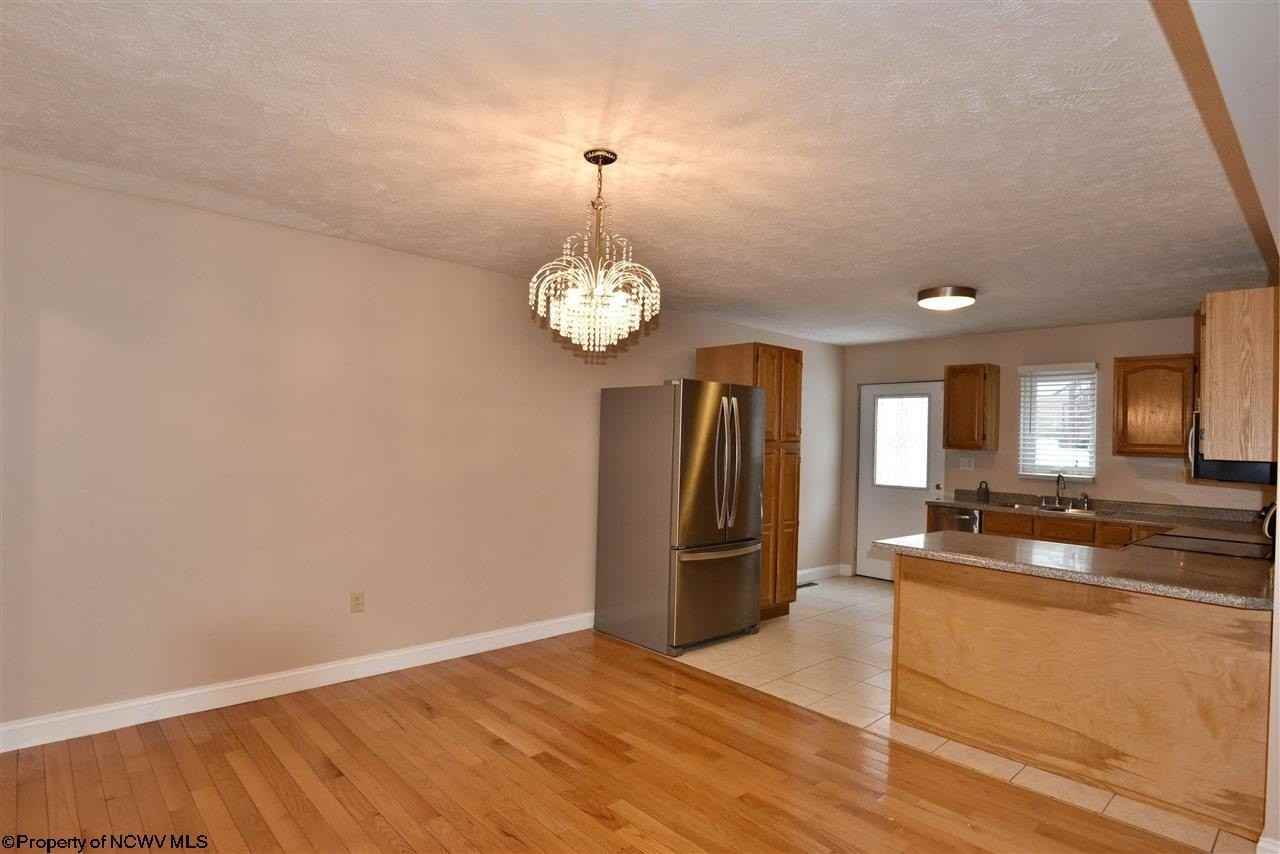 134 Timberbrook Ln - Photo 4 of 22