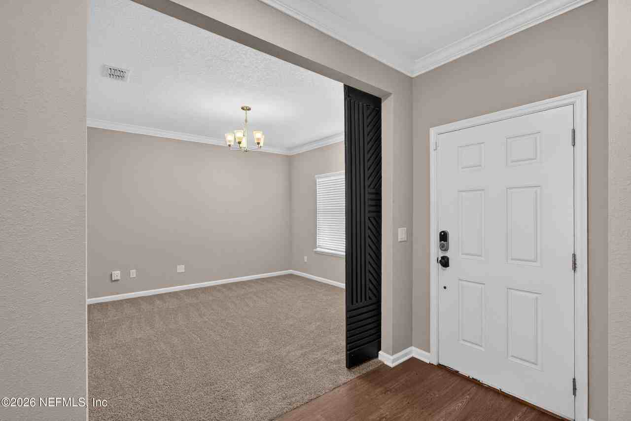 1426 Kendall Dr - Photo 5 of 44