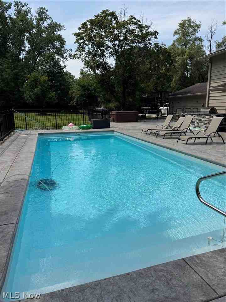 2737 Sinton Pl - Photo 6 of 15