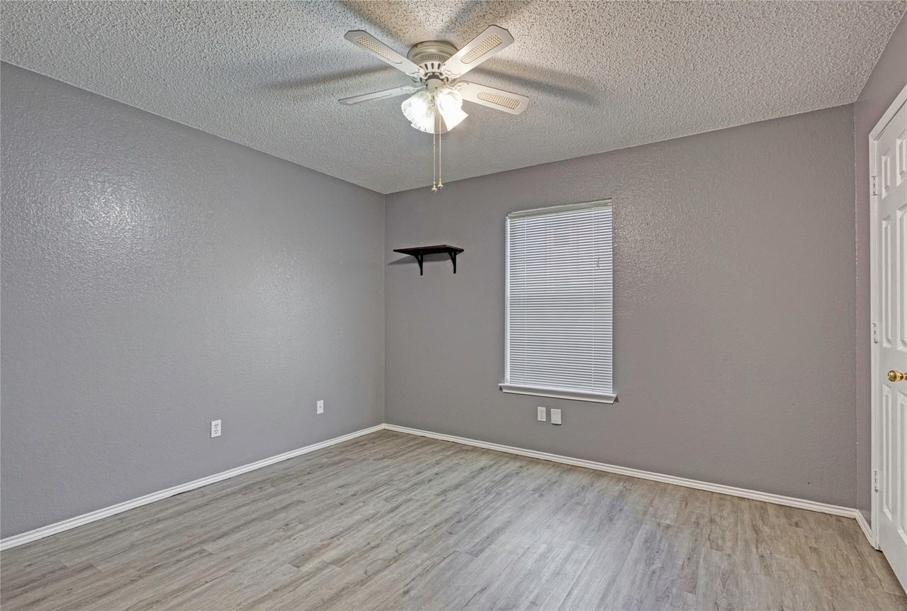 6702 Canyon Creek Dr - Photo 7 of 15