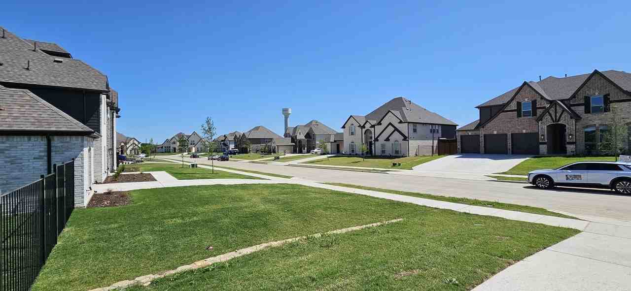 516 Agape Dr - Photo 4 of 40