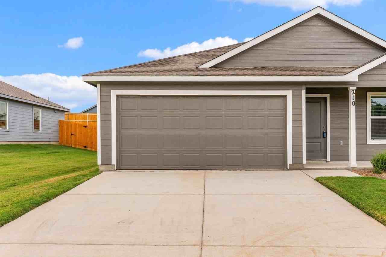 210 Hidden Meadows Dr - Photo 2 of 28