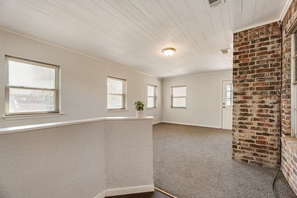 5508 Flamingo Dr - Photo 4 of 23