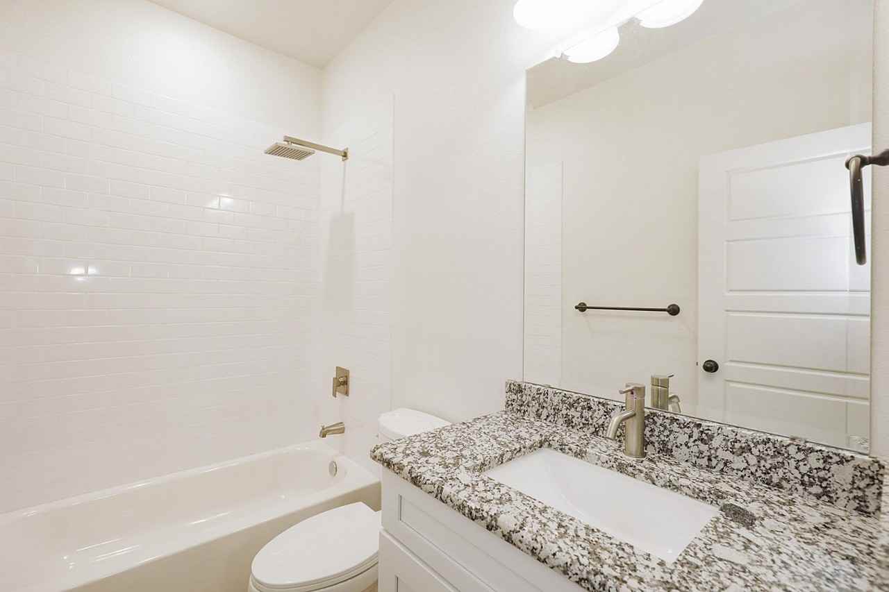 100 N Park Ct - Photo 7 of 14