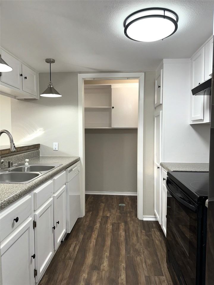 4653 Country Creek Dr #1124 - Photo 7 of 21