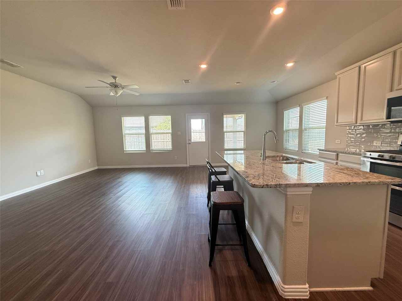 621 Fletcher Dr - Photo 5 of 21