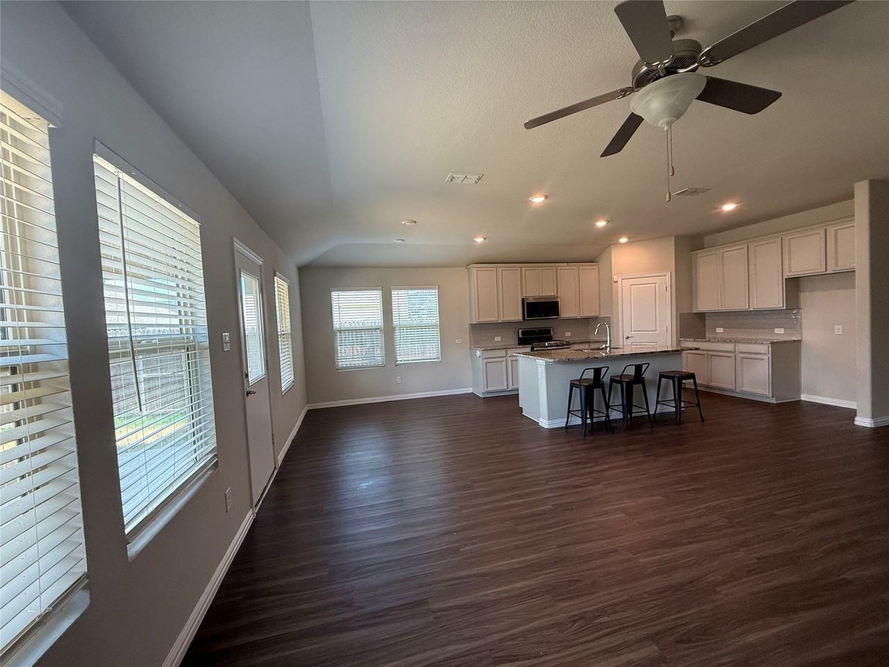 621 Fletcher Dr - Photo 6 of 21