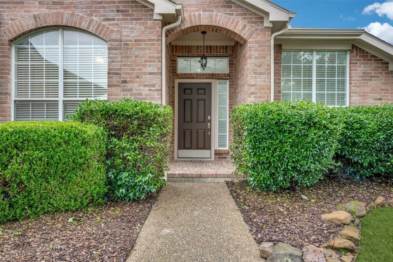 1617 Redwood Dr - Photo 3 of 29