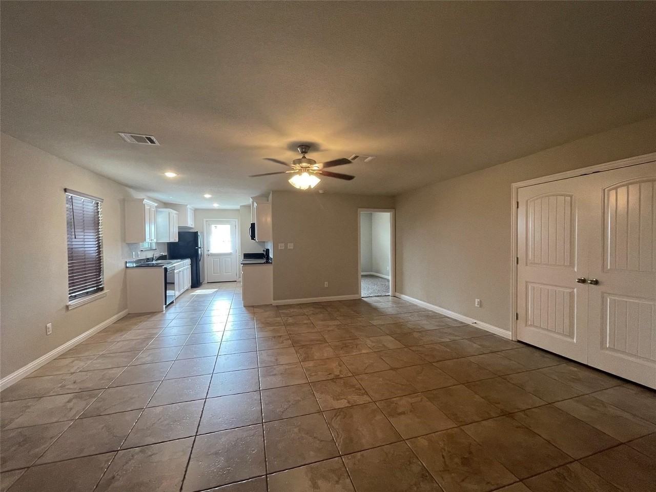 3003 Weave Ct - Photo 2 of 12