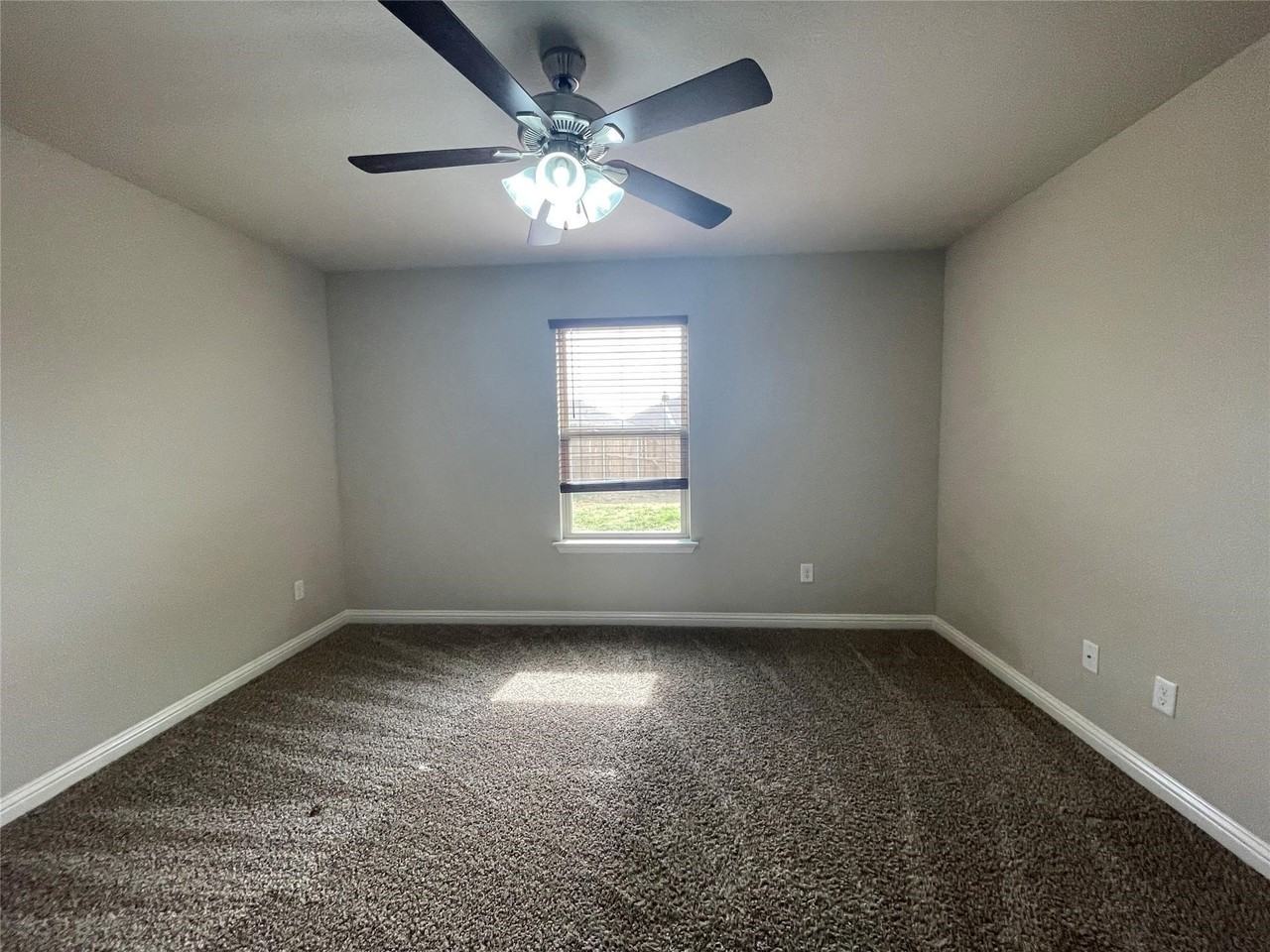 3003 Weave Ct - Photo 4 of 12