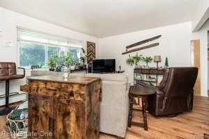 featured image of 803 Plate St #208