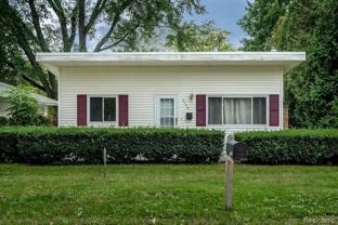 7278 Maple Rd - Photo 1 of 1