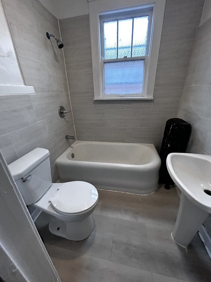 610 S 32nd Ave #5 - Photo 4 of 8