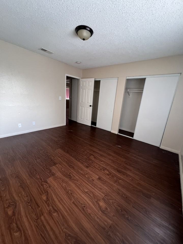 21601 Powhatan Rd #9 - Photo 2 of 7