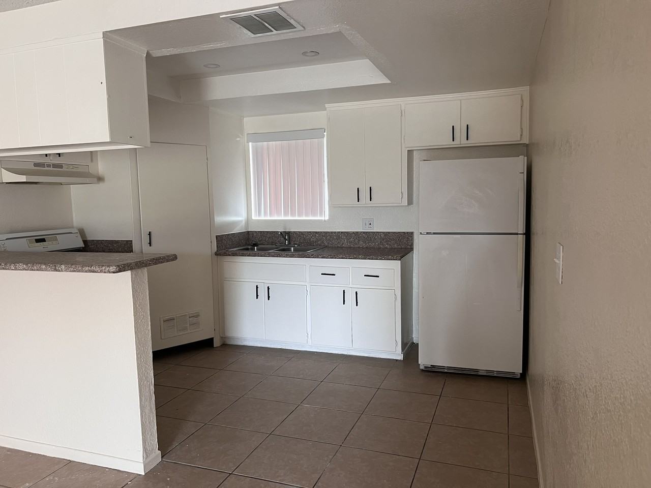 21601 Powhatan Rd #9 - Photo 5 of 7