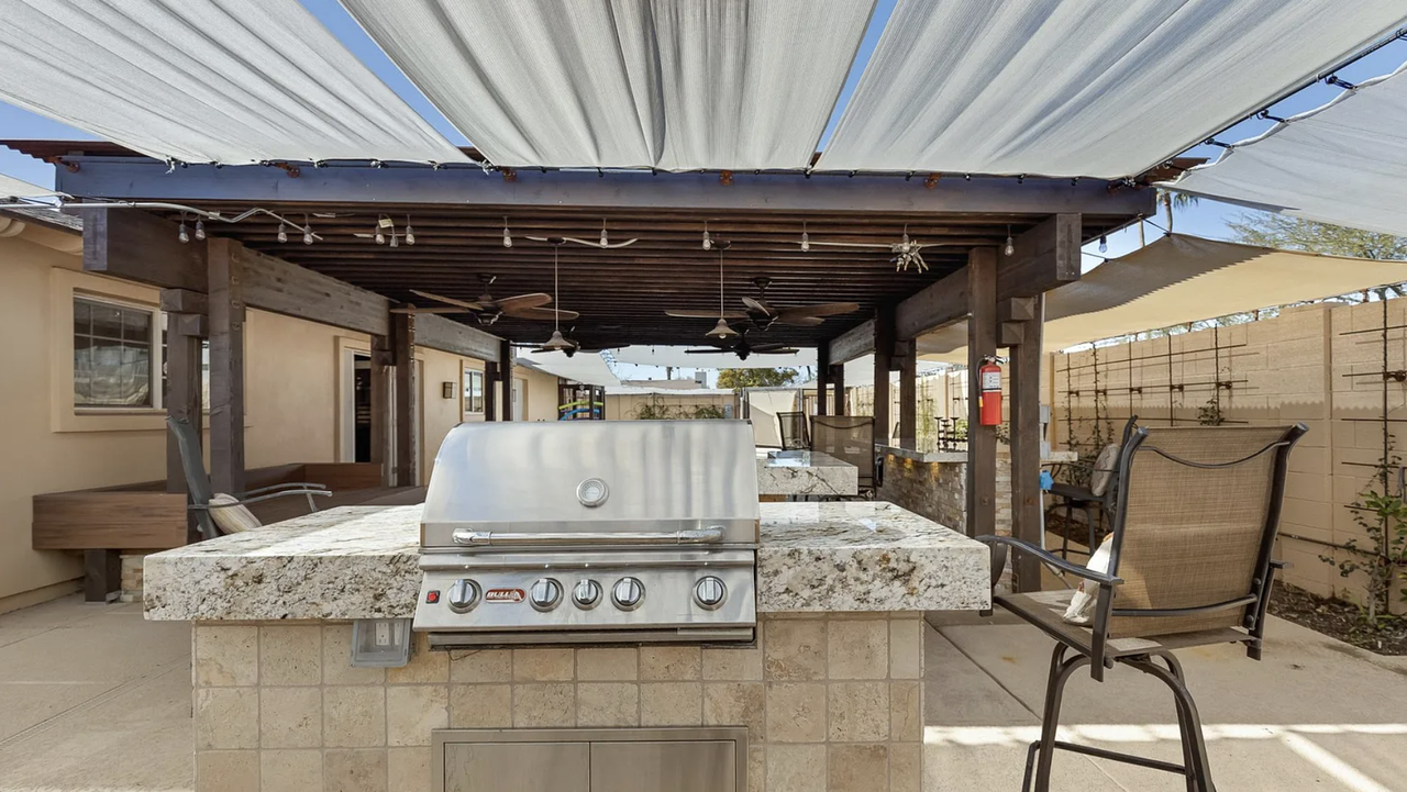 2032 E La Jolla Dr - Photo 3 of 31