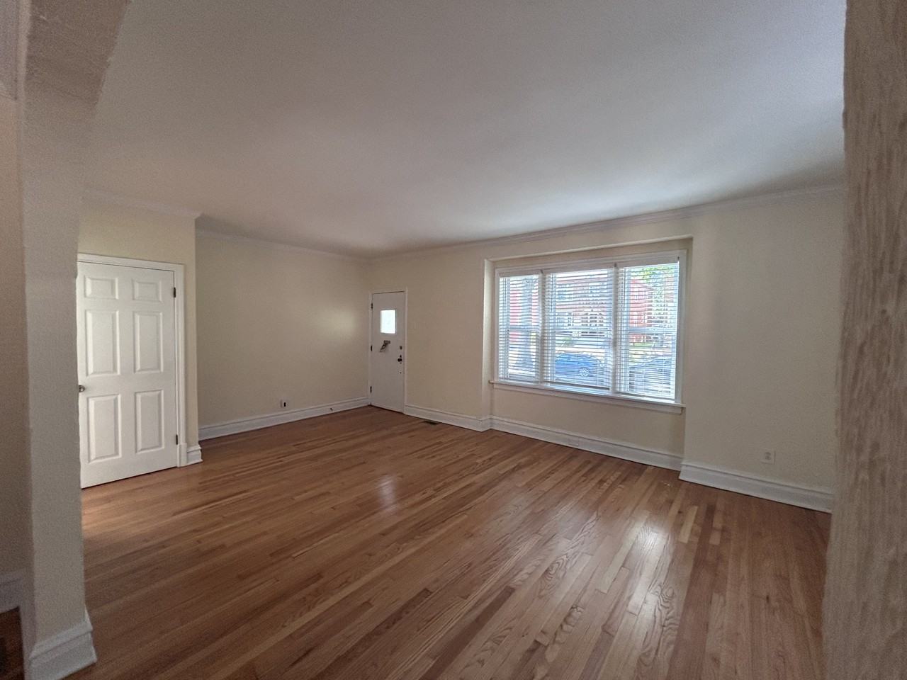7359 Amherst Ave #1F - Photo 3 of 22