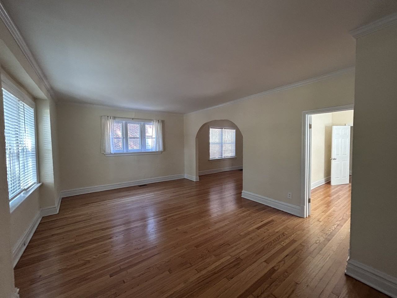 7359 Amherst Ave #1F - Photo 4 of 22