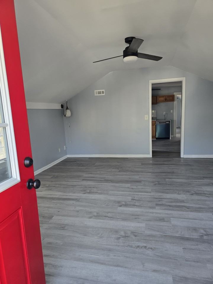 703 Bell Ave #1 - Photo 3 of 20