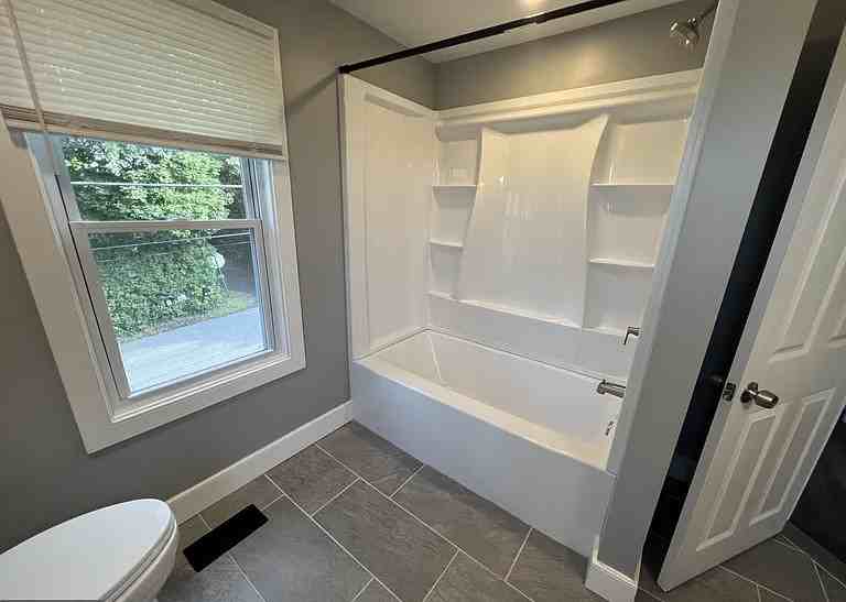 172 Grant St - Photo 2 of 10