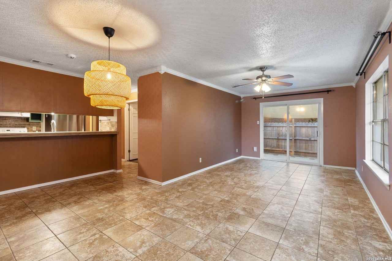 7430 Saddlewood St - Photo 3 of 16