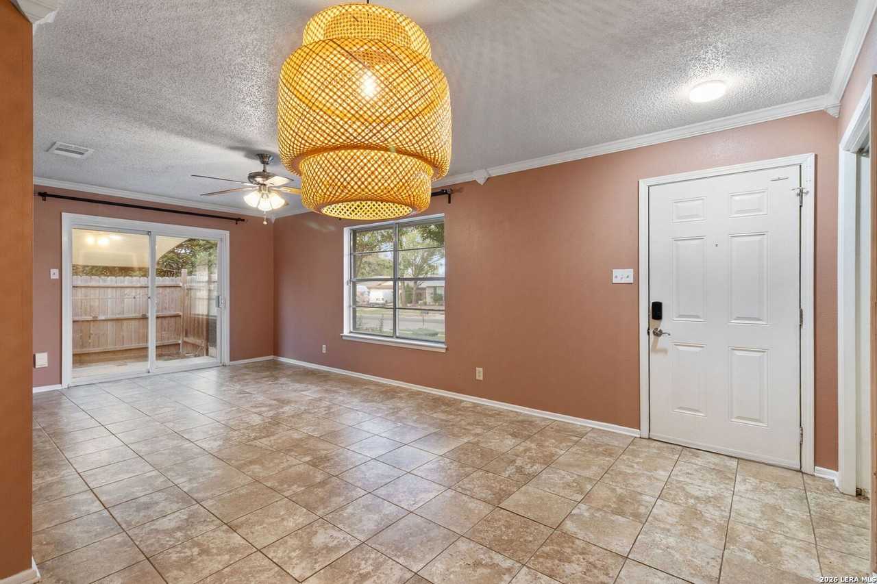 7430 Saddlewood St - Photo 6 of 16