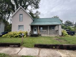 featured image of 422 Hannah Ave