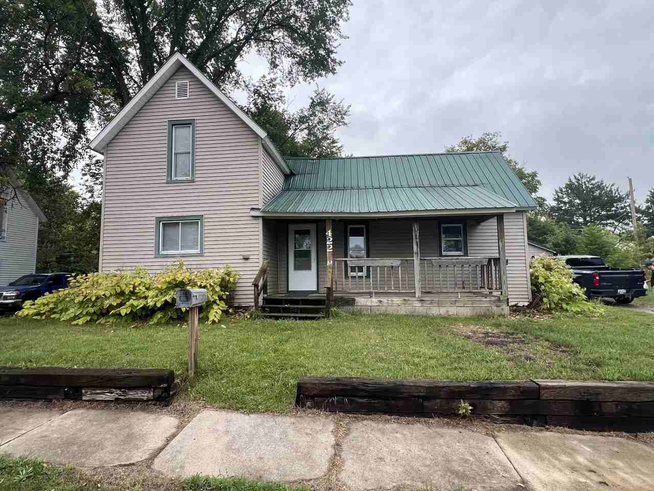 422 Hannah Ave - Photo 2 of 23