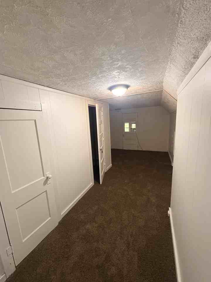 5106 S 41st St #3 - Photo 6 of 9