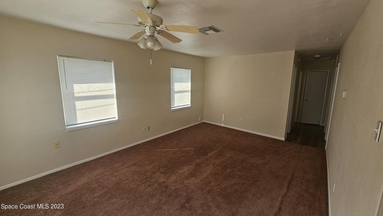 644 Wisteria Dr - Photo 3 of 11