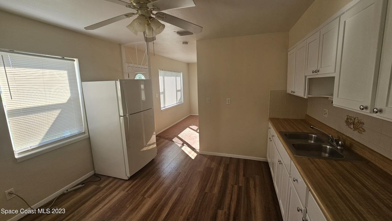 644 Wisteria Dr - Photo 5 of 11
