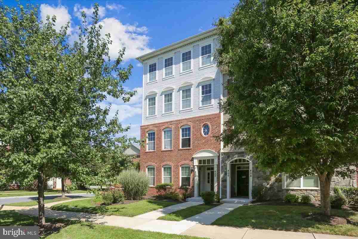 402 Orchard Ridge Dr - Photo 3 of 50