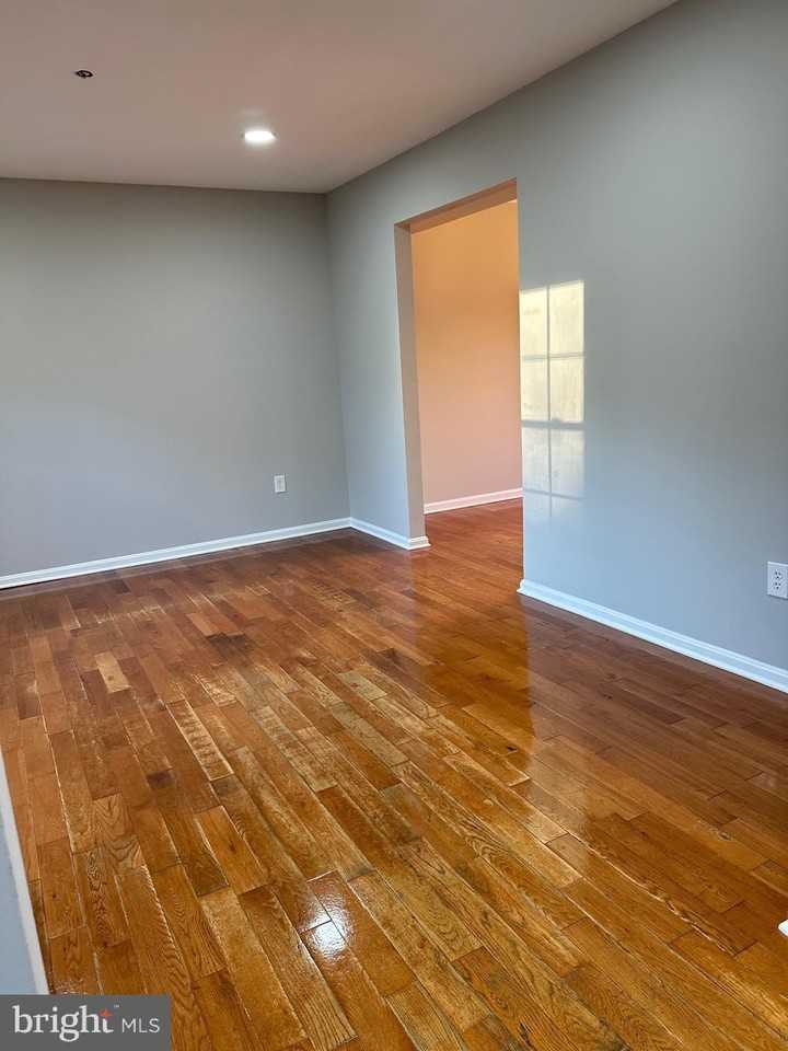 7806 Michele Dr - Photo 4 of 25