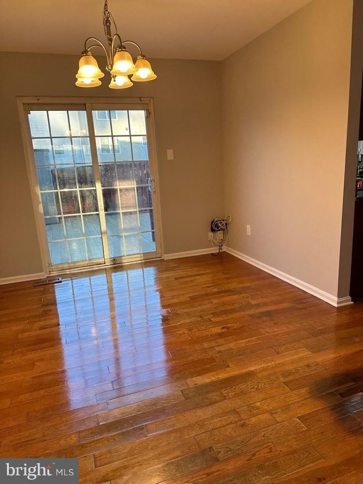 7806 Michele Dr - Photo 6 of 25