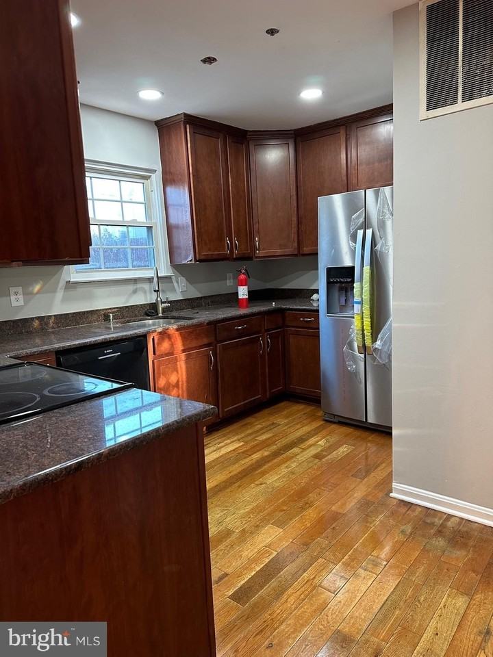 7806 Michele Dr - Photo 7 of 25