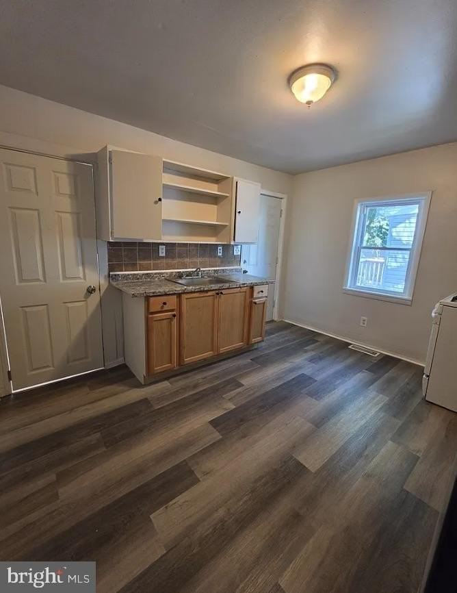 310 S 4th St #310 - Photo 3 of 12