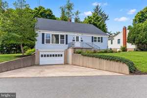 featured image of 4 Pierson Pl #A