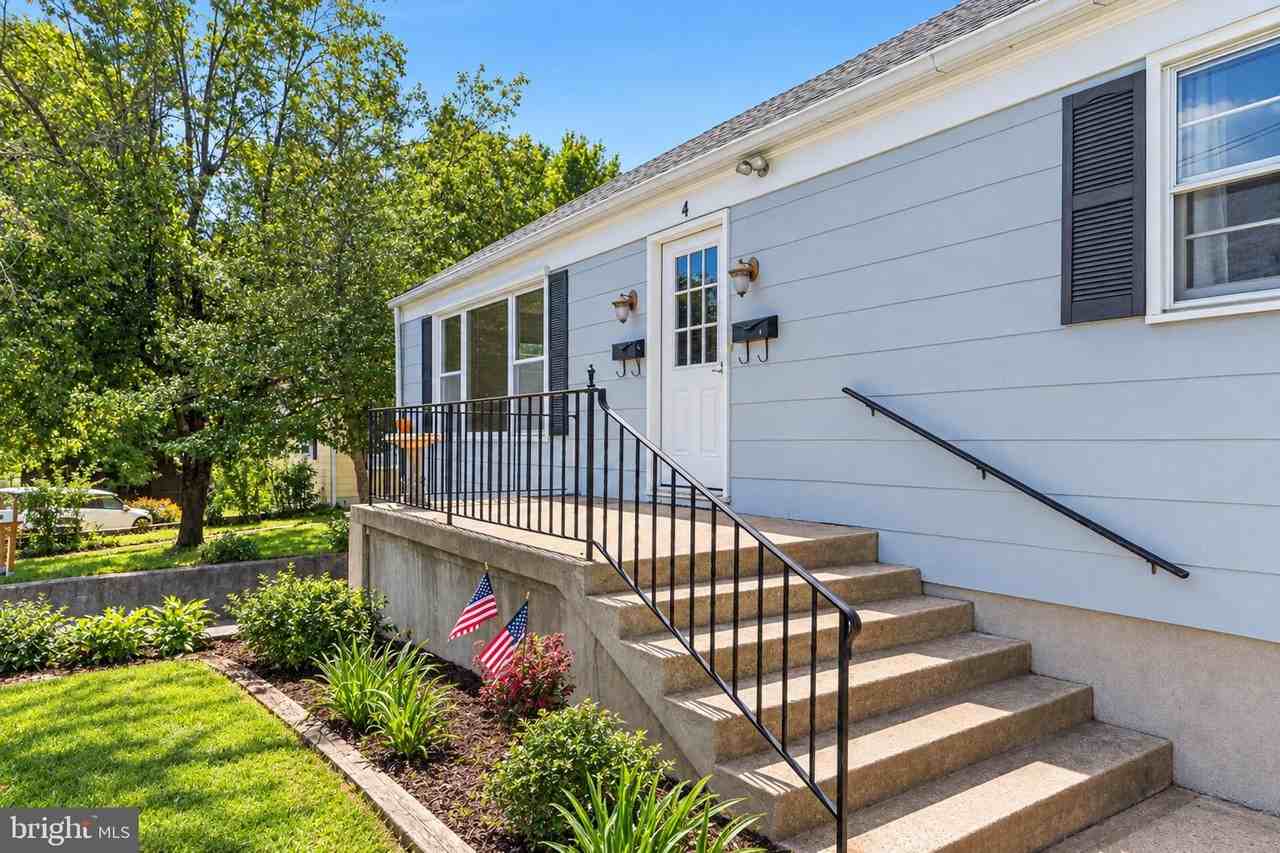 4 Pierson Pl #A - Photo 3 of 24