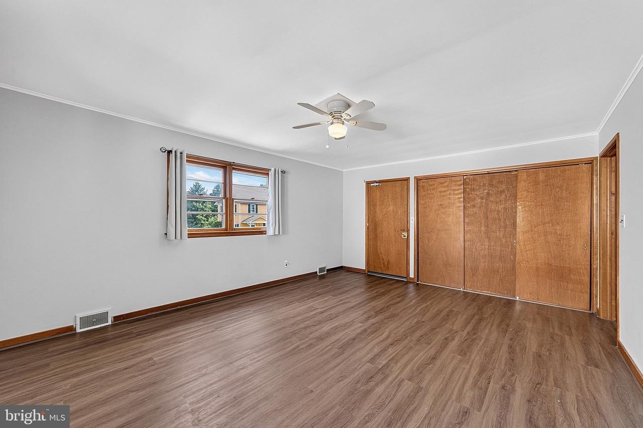 4 Pierson Pl #A - Photo 5 of 24
