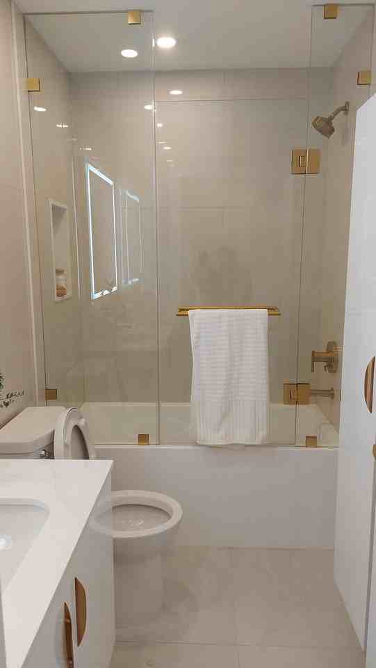 138 East 8th Avenue #203 - Photo 6 of 9