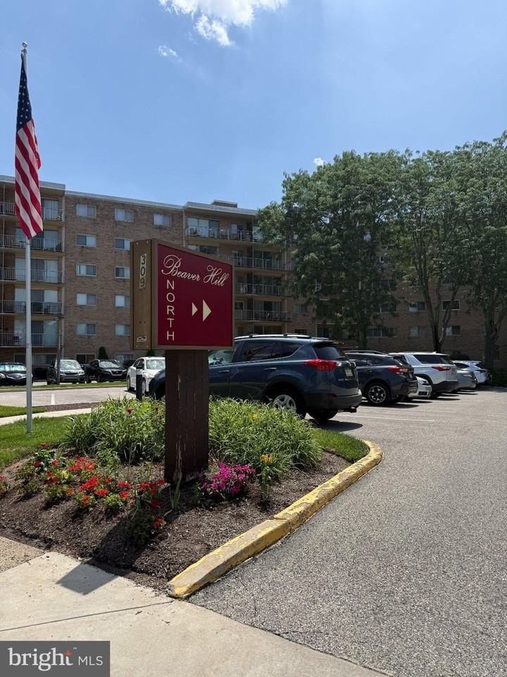 309 Florence Ave #120N