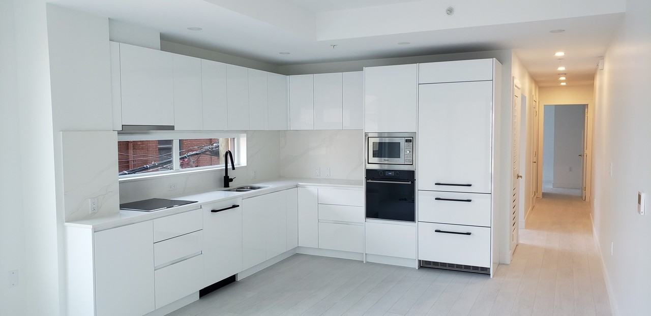 138 East 8th Avenue #203 - Photo 4 of 9