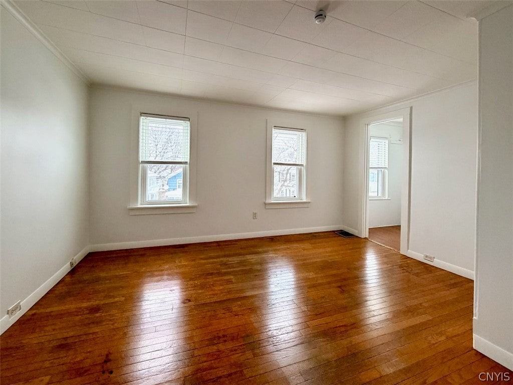 88 E 5th St - Photo 4 of 11