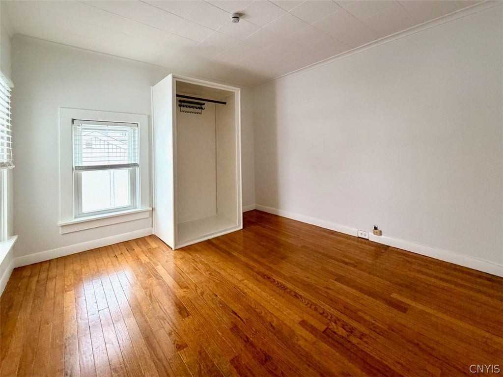 88 E 5th St - Photo 6 of 11