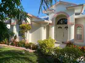 962 Se Breakwater Ave - Photo 1 of 1