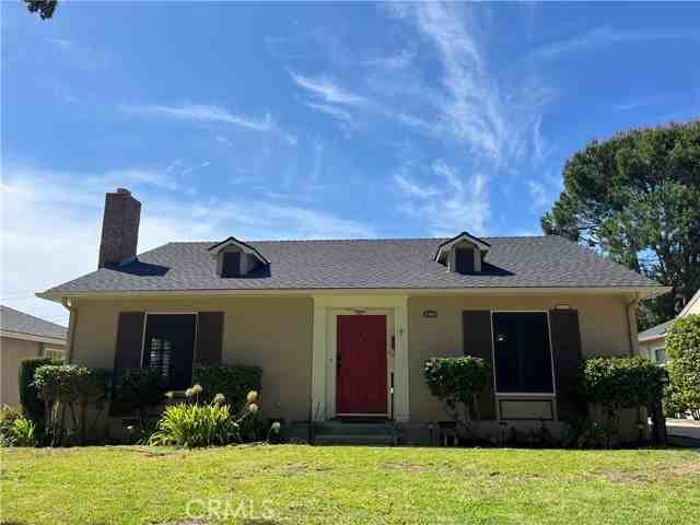 2440 Queensberry Rd - Photo 2 of 41