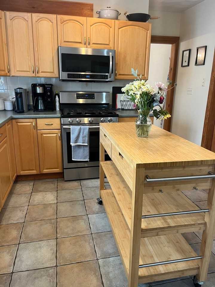 41 Montfern Ave - Photo 3 of 10