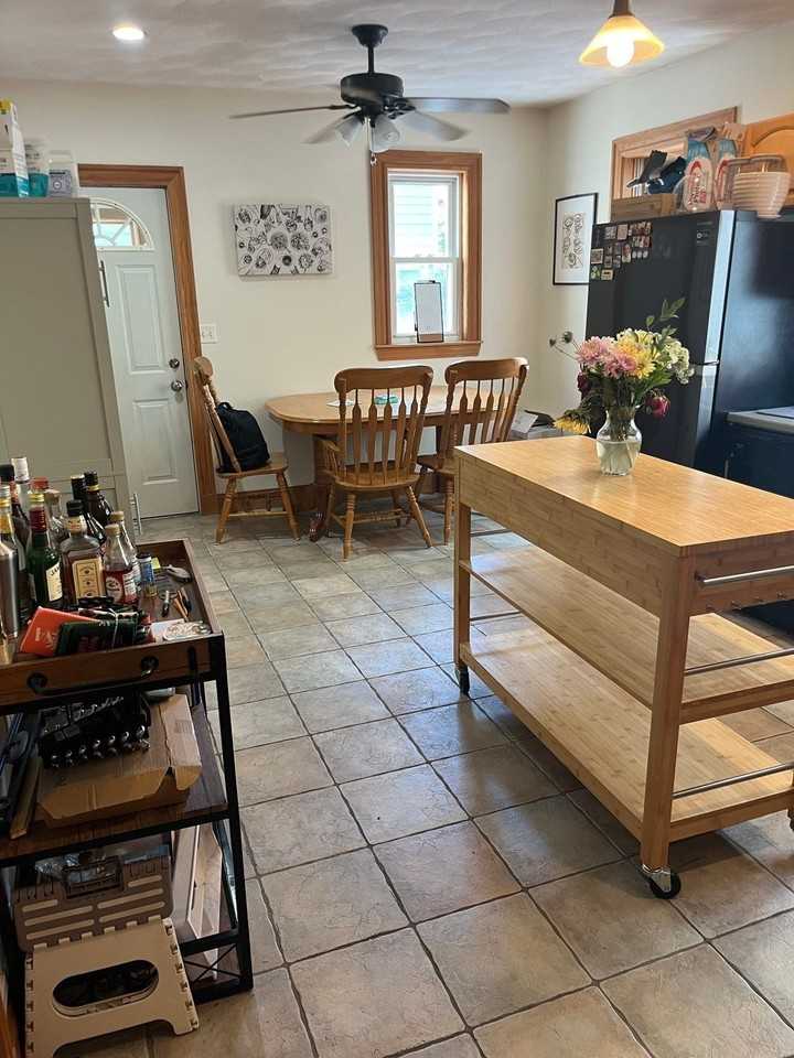 41 Montfern Ave - Photo 5 of 10
